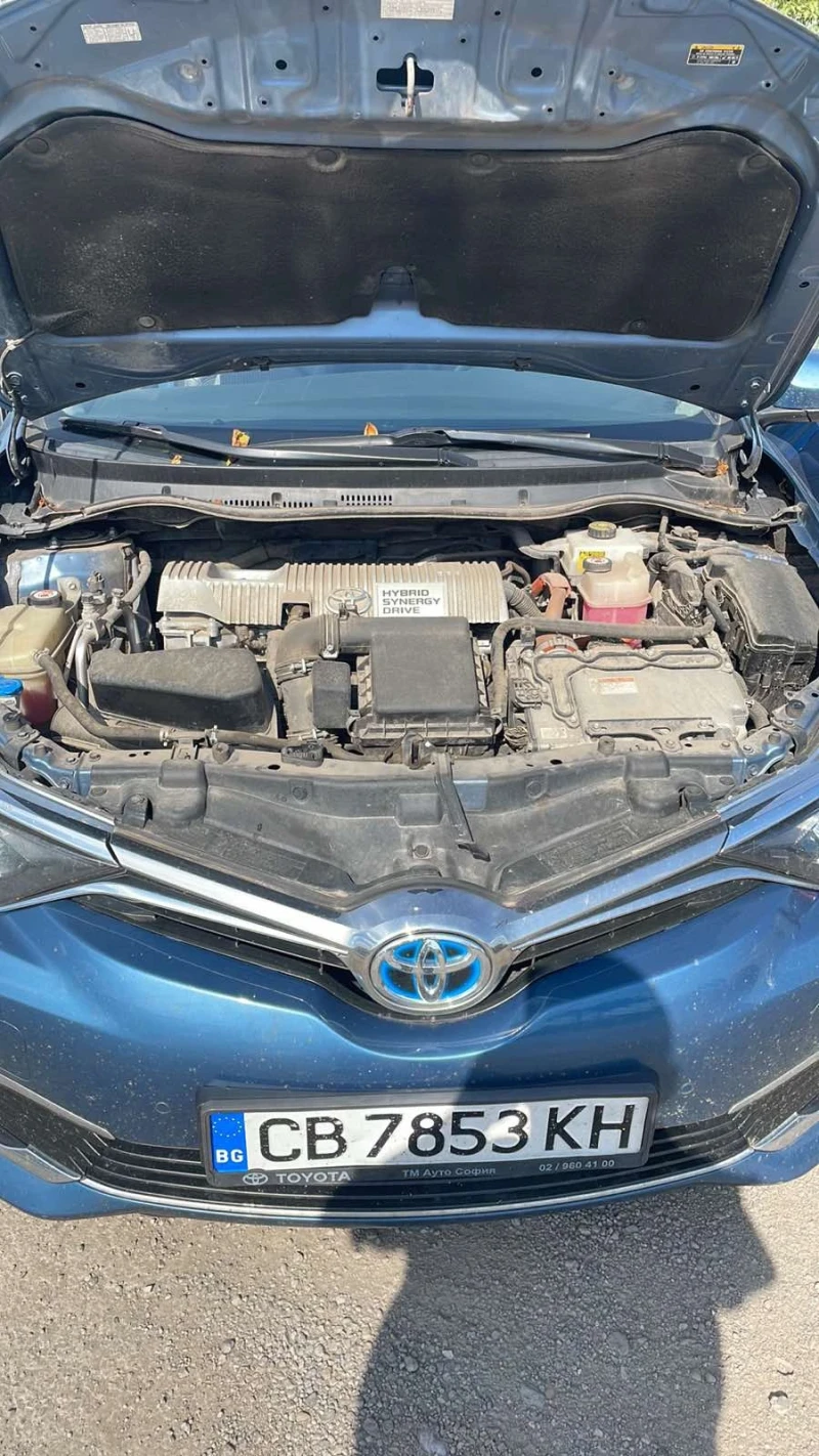 Toyota Auris 1.8, снимка 11 - Автомобили и джипове - 47429629