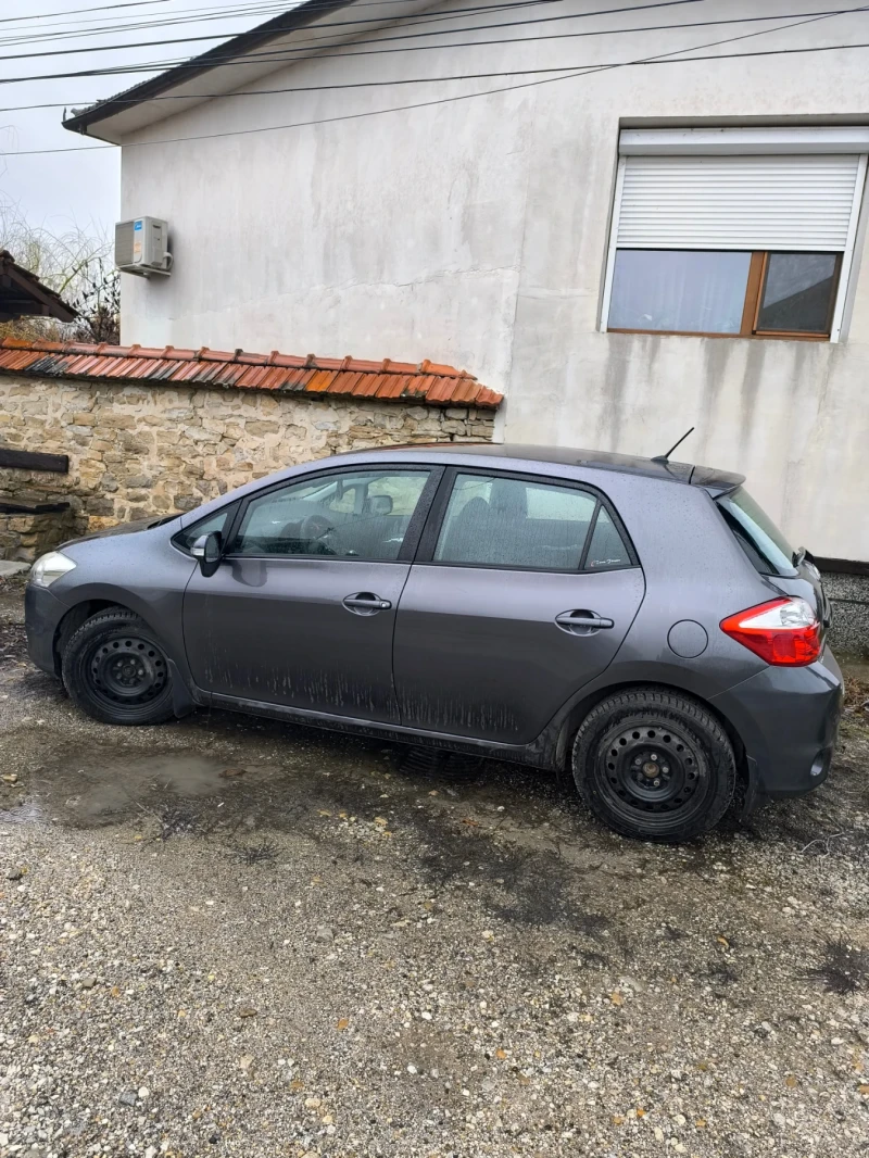 Toyota Auris 1.3 , снимка 2 - Автомобили и джипове - 48423964