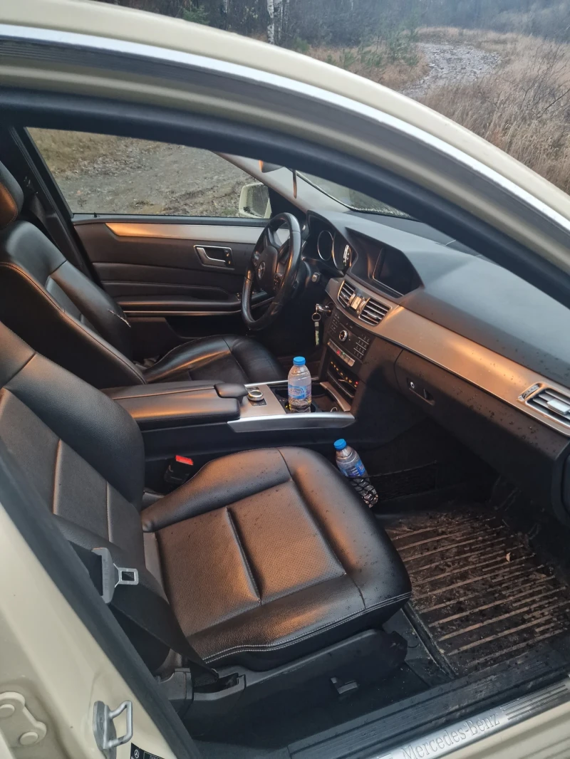 Mercedes-Benz E 200, снимка 6 - Автомобили и джипове - 52519442