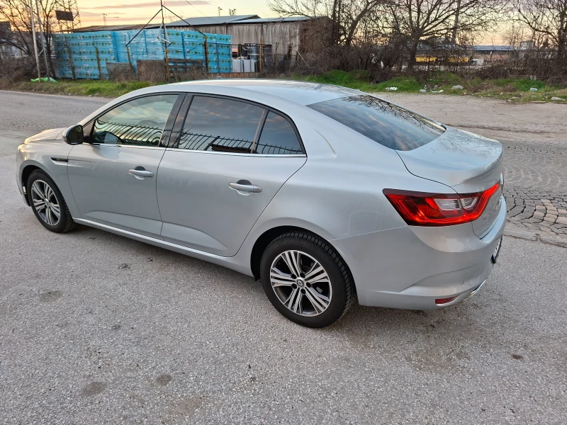 Renault Megane 1.33 automat, снимка 4 - Автомобили и джипове - 52939026
