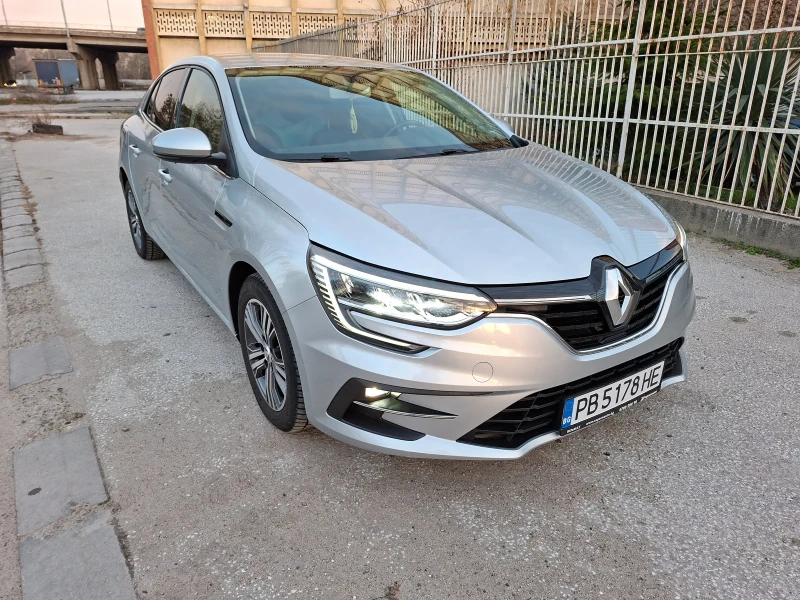Renault Megane 1.33 automat, снимка 3 - Автомобили и джипове - 52939026