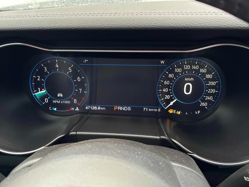 Ford Mustang GT * * CARFAX * * АВТО КРЕДИТ * * , снимка 8 - Автомобили и джипове - 52979178