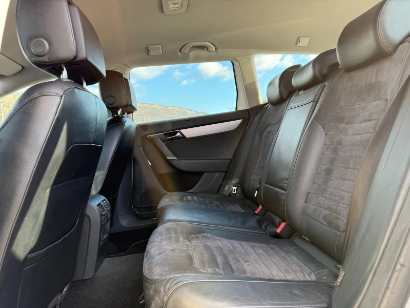 VW Passat 2.0TDI-HIGHLINE-Автоматик-навигиция-климатроник, снимка 11 - Автомобили и джипове - 53124053