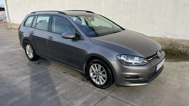 VW Golf, снимка 2 - Автомобили и джипове - 48304205