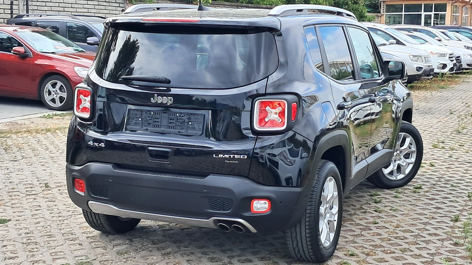 Jeep Renegade 4X4 2.0D-140 РЕАЛ КМ ИЗКЛЮЧИТЕЛН СЕРВ КНИЖ ОБСЛУЖН, снимка 3 - Автомобили и джипове - 13229479