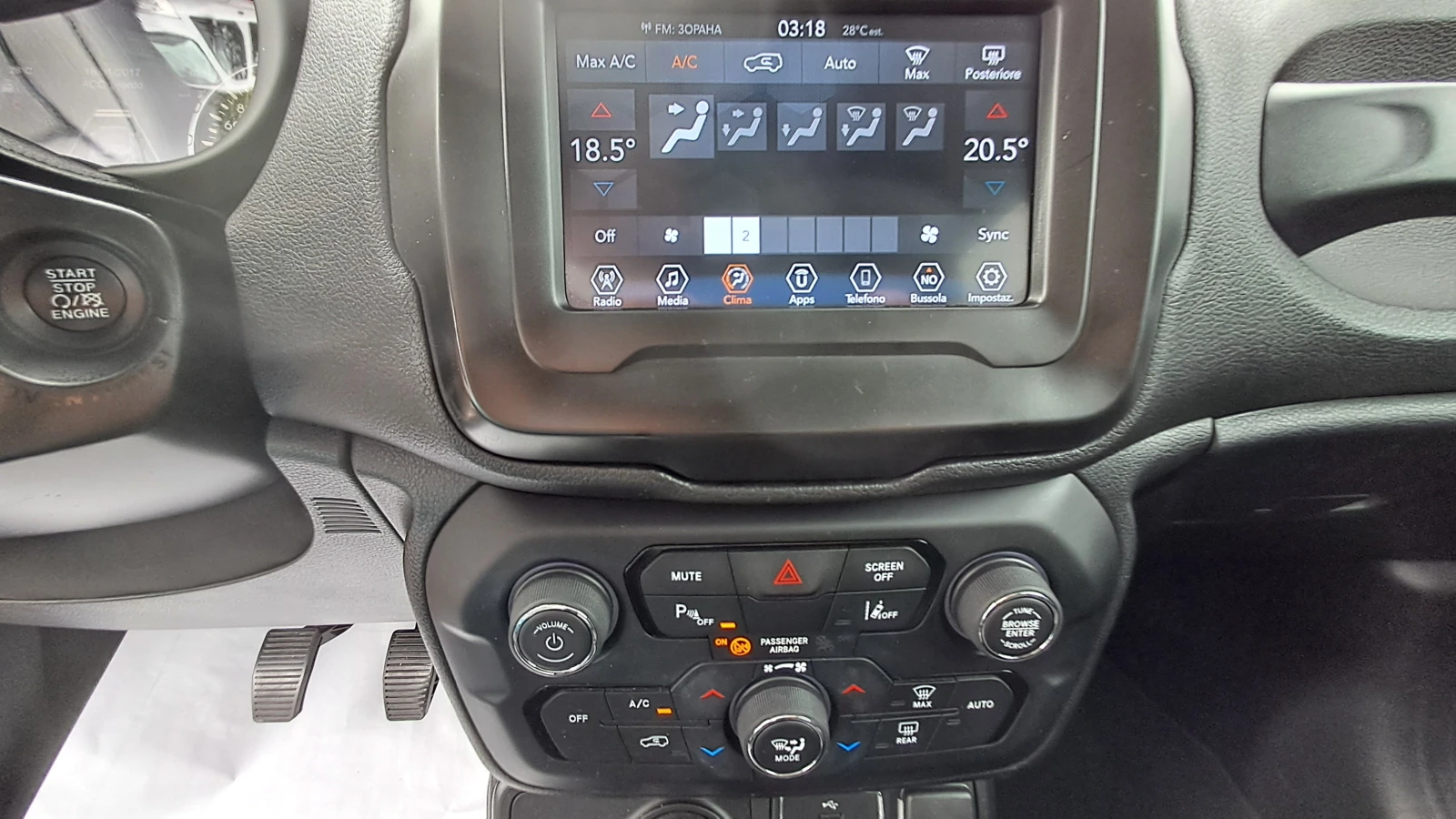 Jeep Renegade 4X4 2.0D-140 РЕАЛ КМ ИЗКЛЮЧИТЕЛН СЕРВ КНИЖ ОБСЛУЖН, снимка 12 - Автомобили и джипове - 13229479