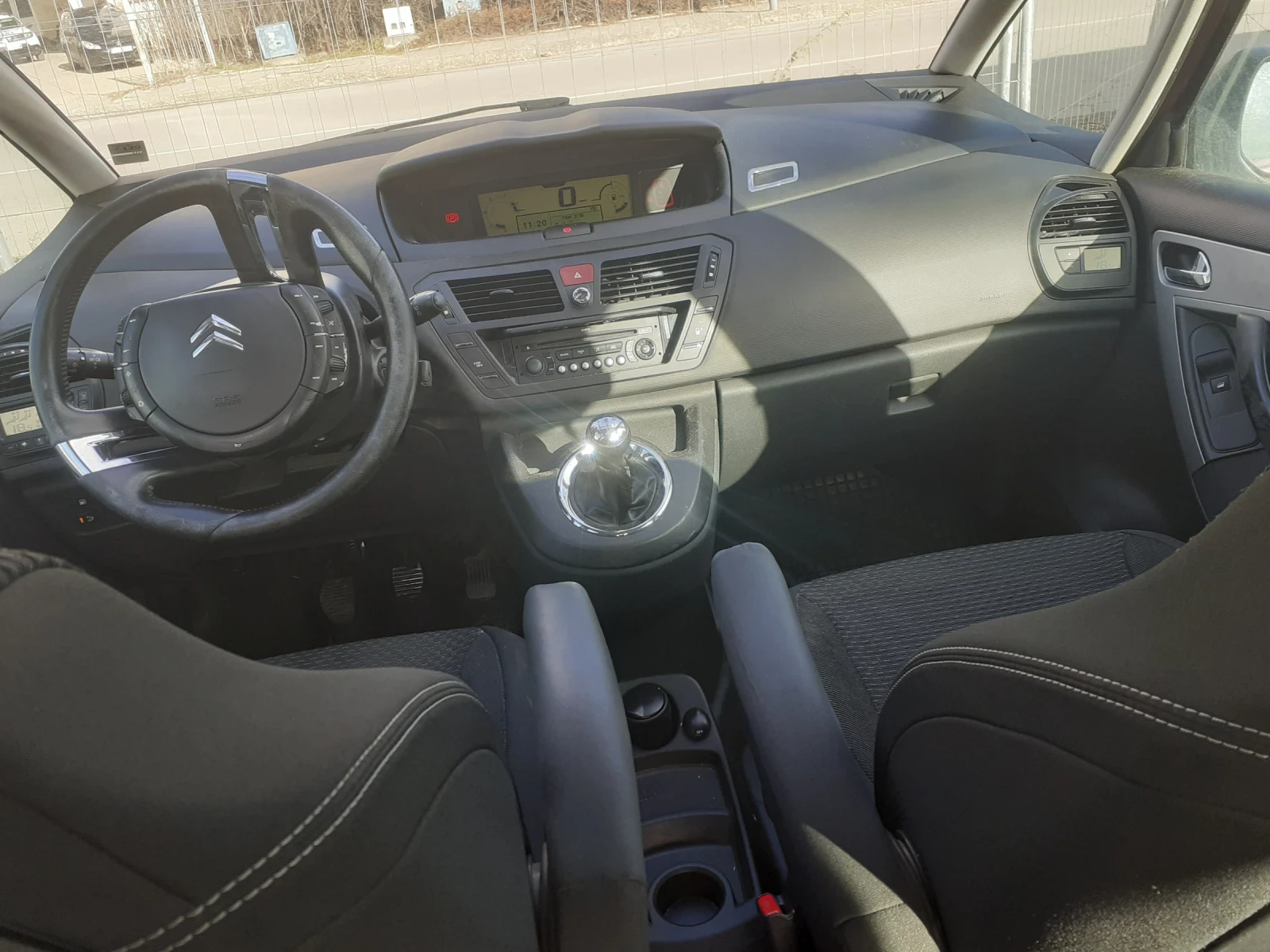 Citroen C4 Picasso 1.6 - изображение 6