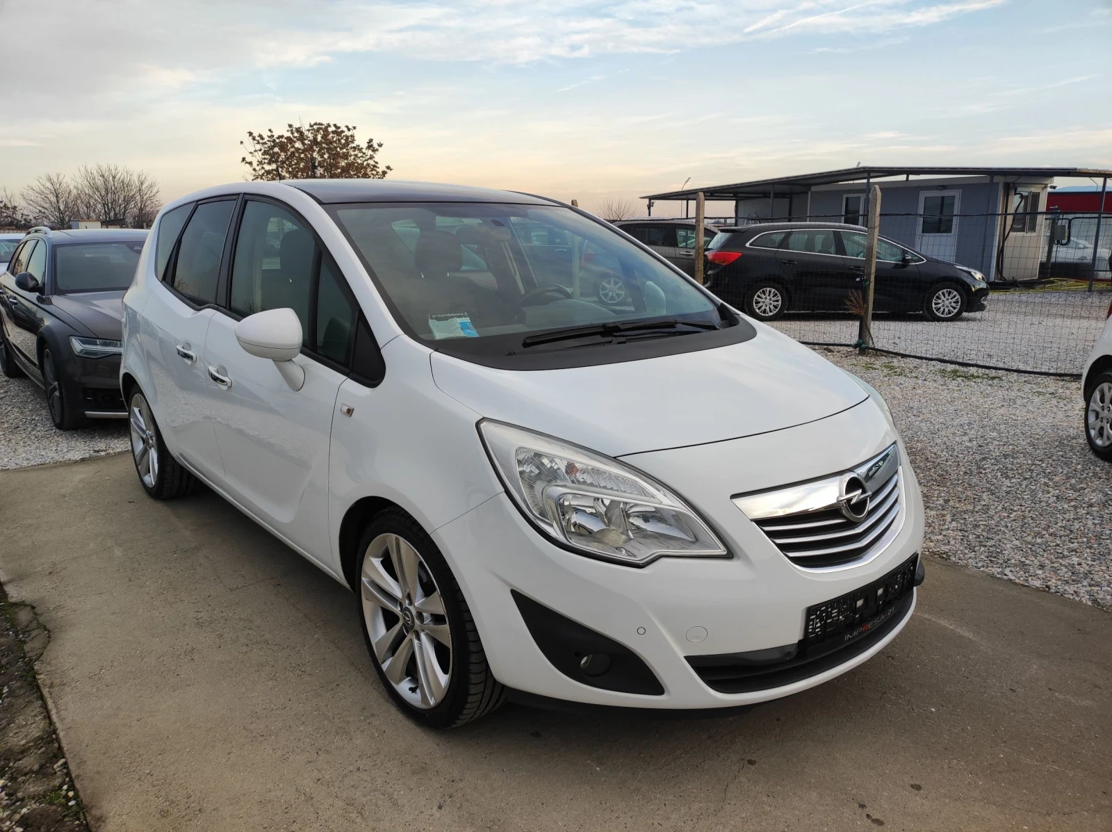 Opel Meriva 1.4i COSMO - изображение 3