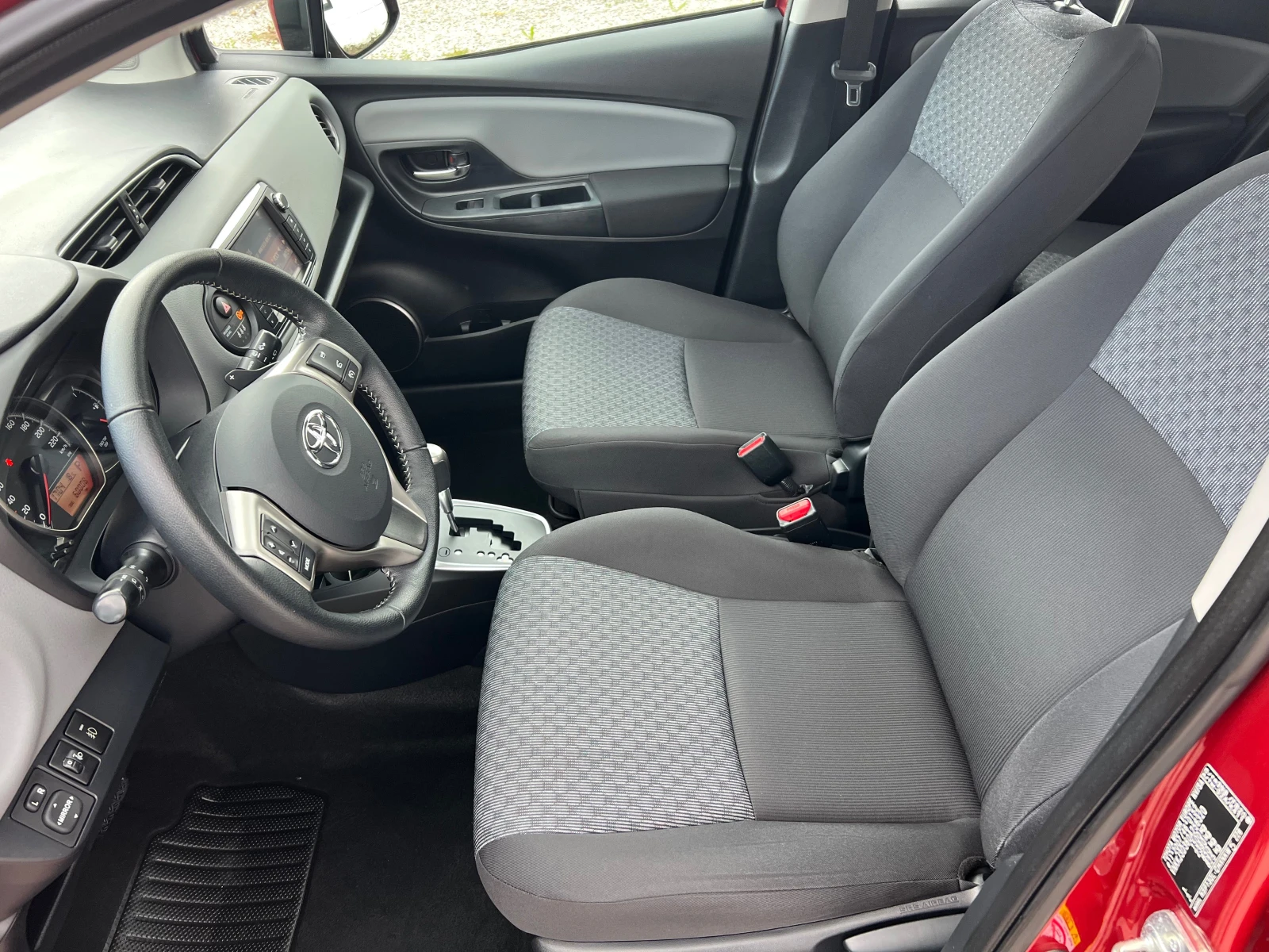 Toyota Yaris 1.3 АВТОМАТИК-59000км! - изображение 9