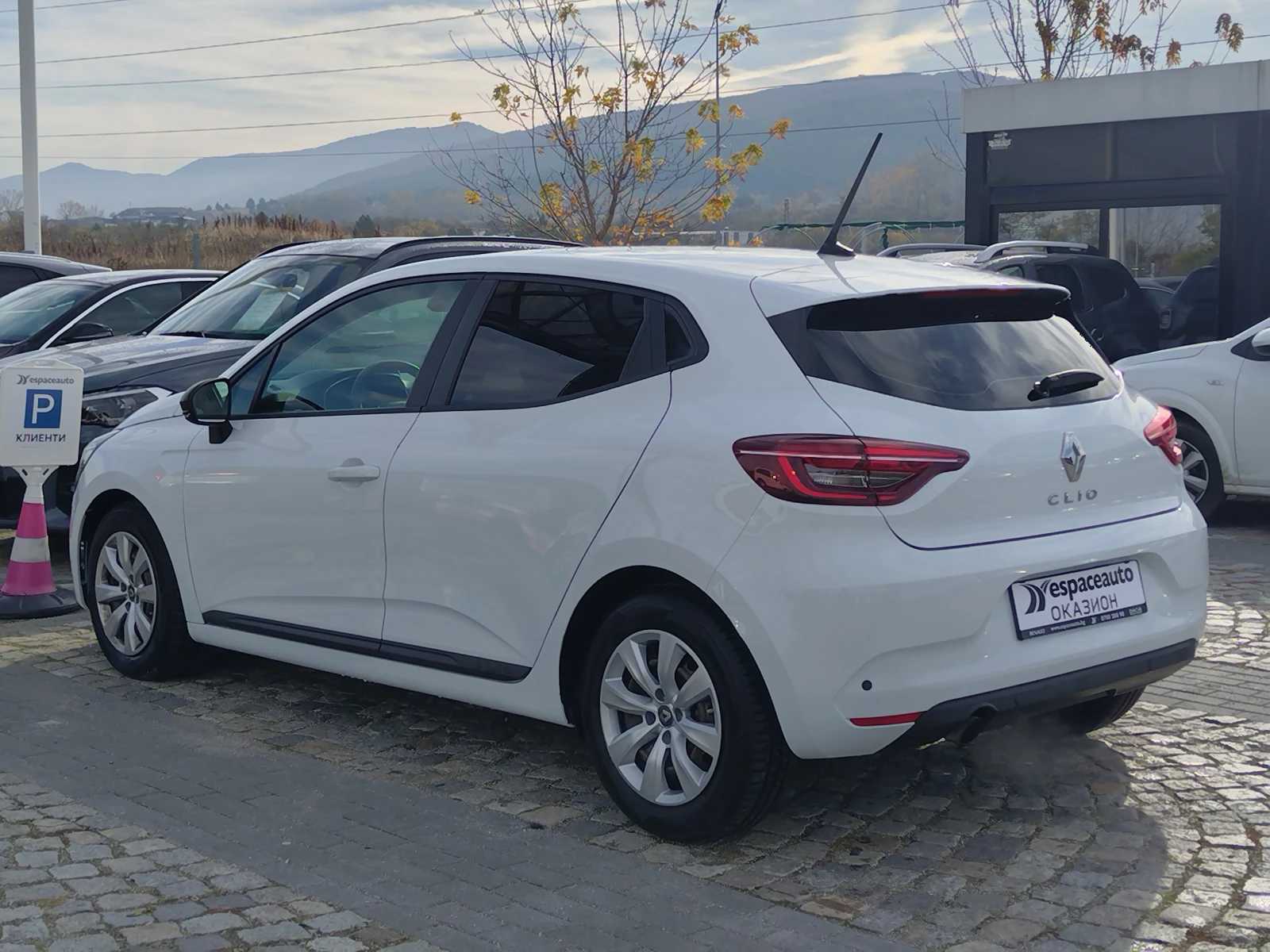Renault Clio TCe/100к.с/Life/Бензин/Газ - изображение 7