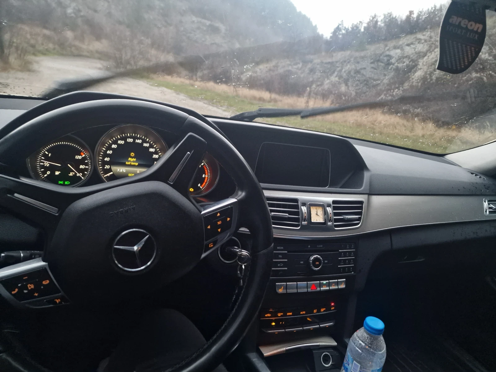 Mercedes-Benz E 200 | Mobile.bg   7