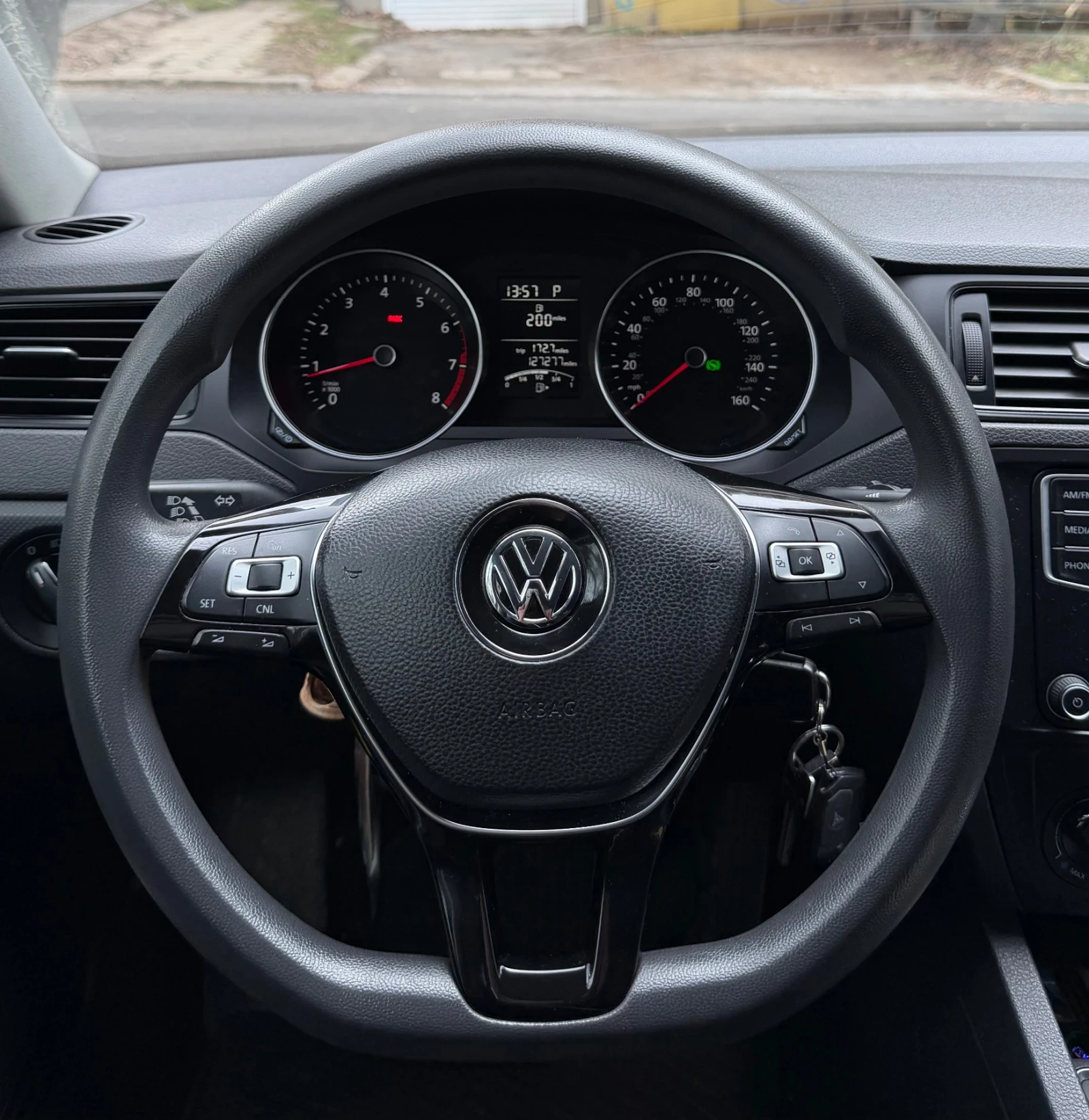 VW Jetta, снимка 13 - Автомобили и джипове - 53637279