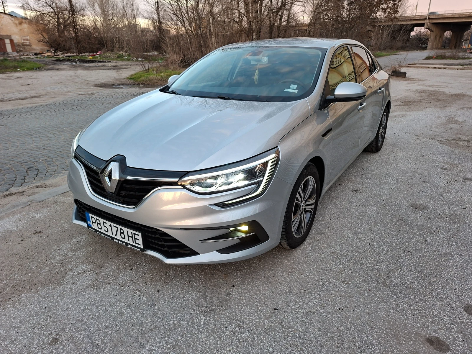 Renault Megane 1.33 automat - изображение 2