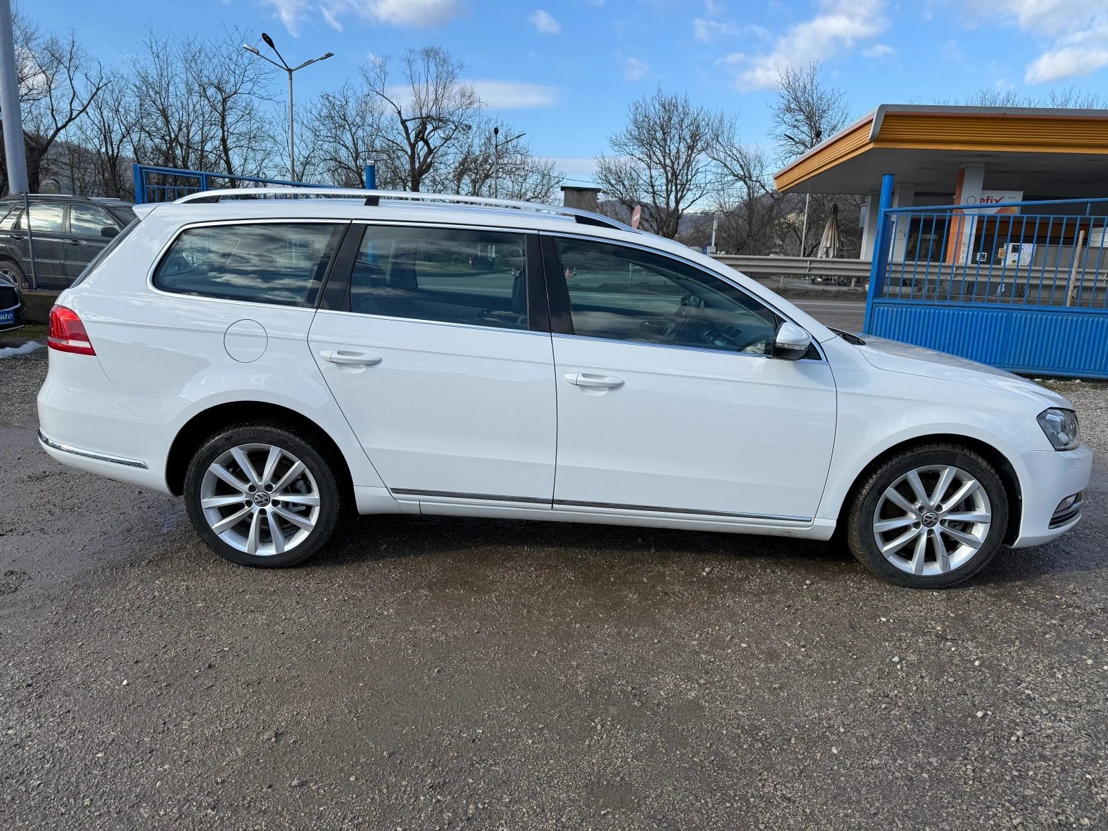 VW Passat 2.0TDI-HIGHLINE-Автоматик-навигиция-климатроник - изображение 7