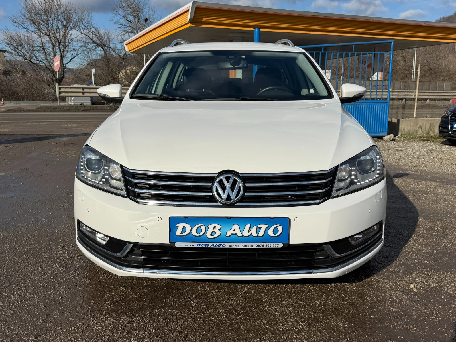 VW Passat 2.0TDI-HIGHLINE-Автоматик-навигиция-климатроник - изображение 2