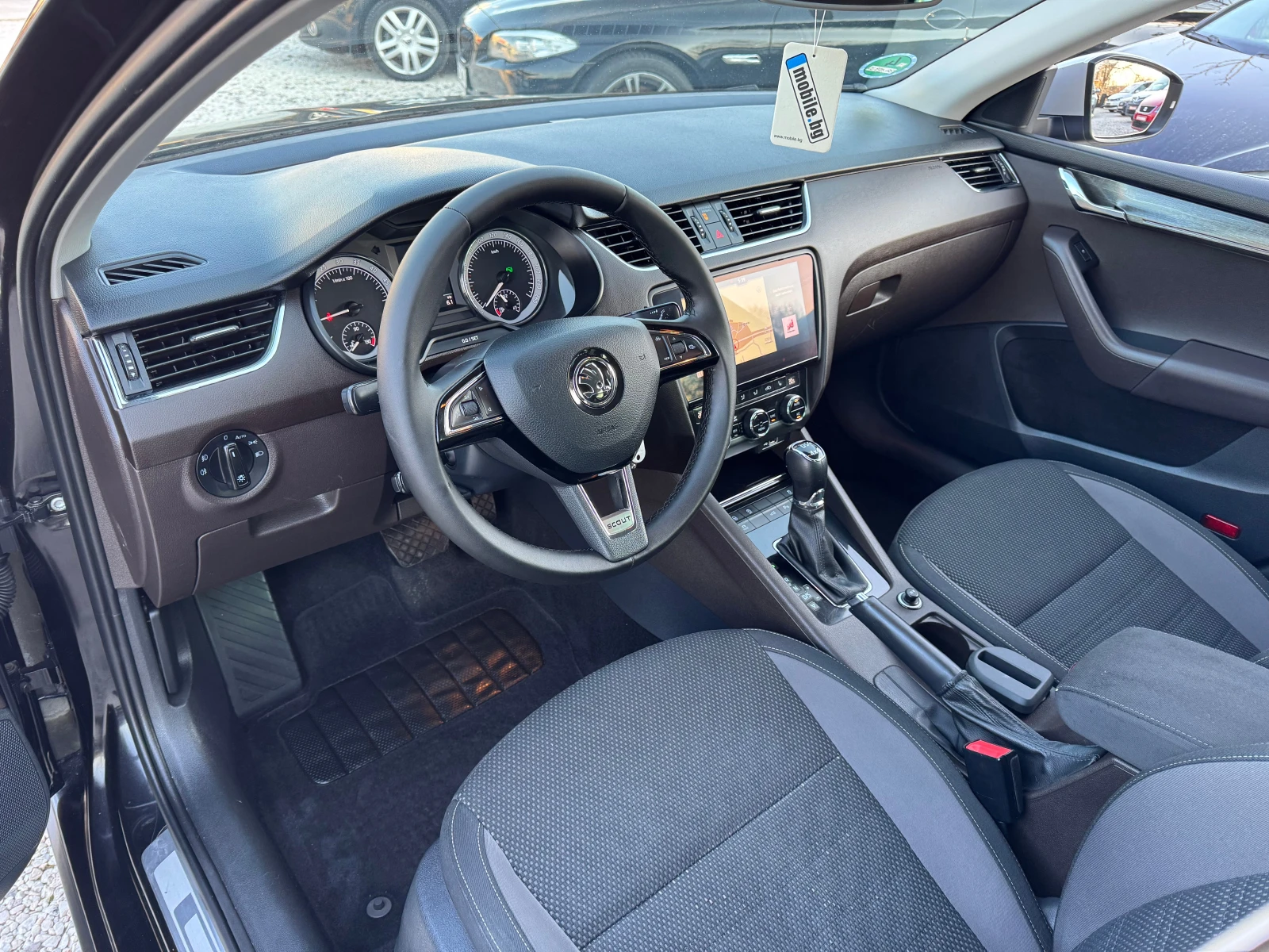 Skoda Octavia SCOUT, снимка 17 - Автомобили и джипове - 53747921