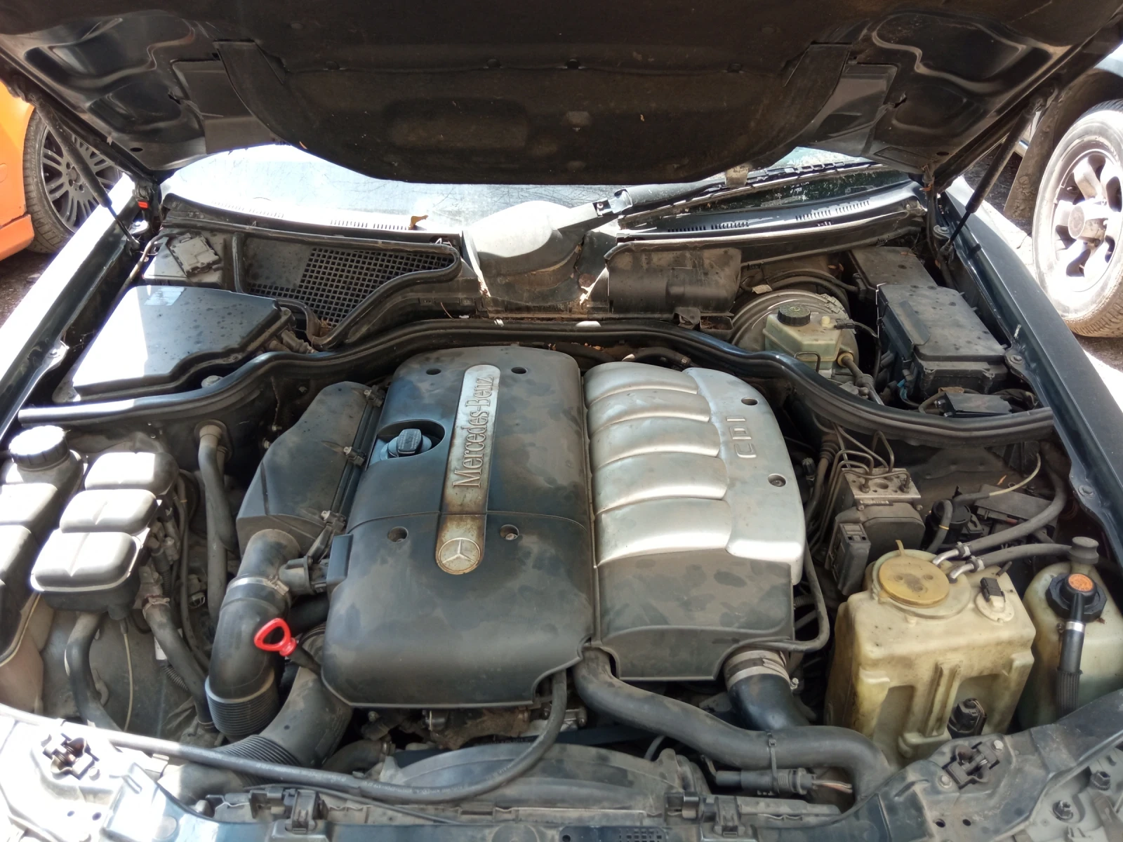 Mercedes-Benz E 270 2.7cdi, снимка 4 - Автомобили и джипове - 53809876