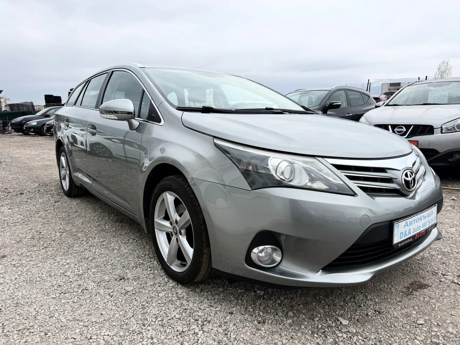 Toyota Avensis 2.0i Facelift Швейцария , снимка 3 - Автомобили и джипове - 53911888