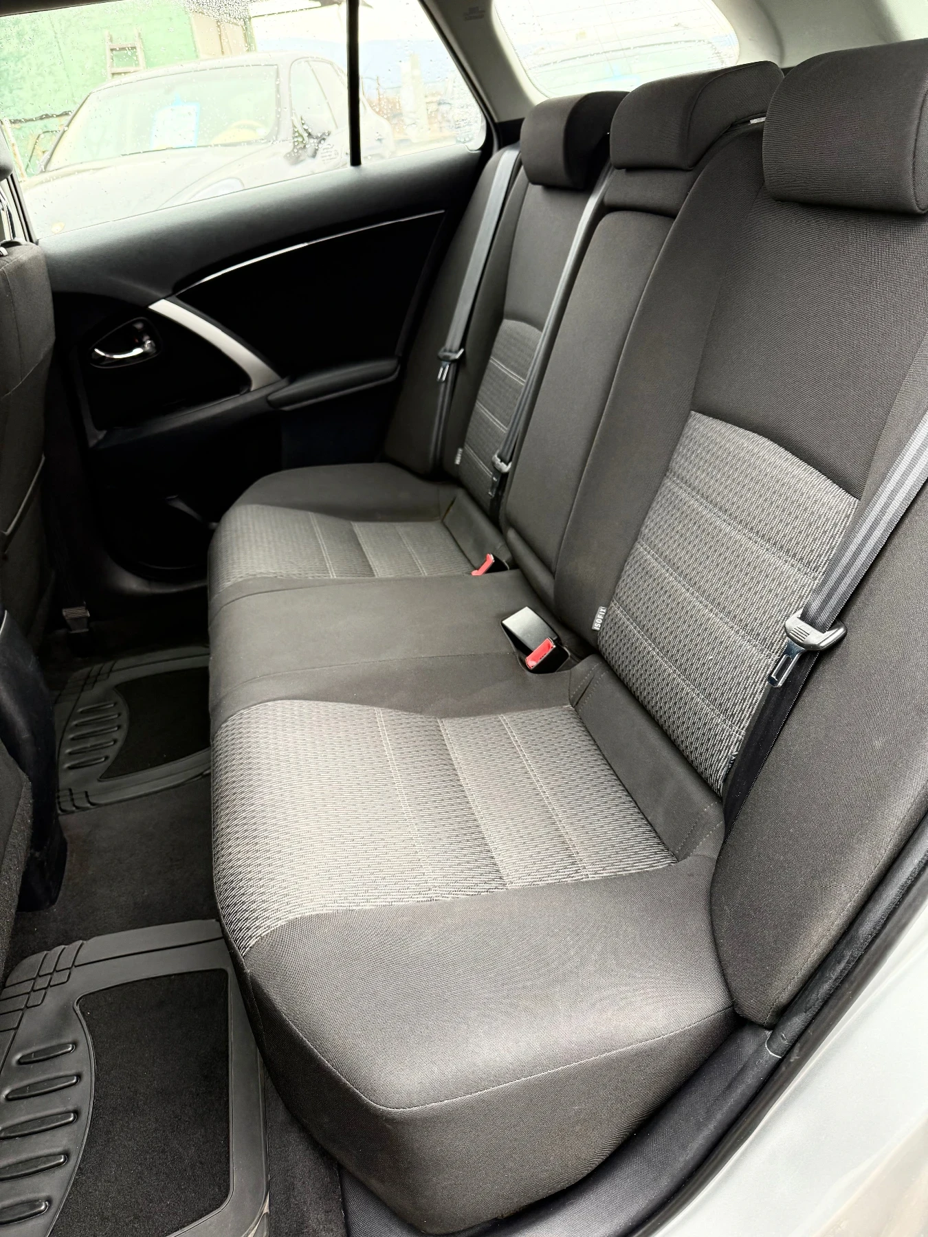 Toyota Avensis 2.0i Facelift Швейцария , снимка 10 - Автомобили и джипове - 53911888