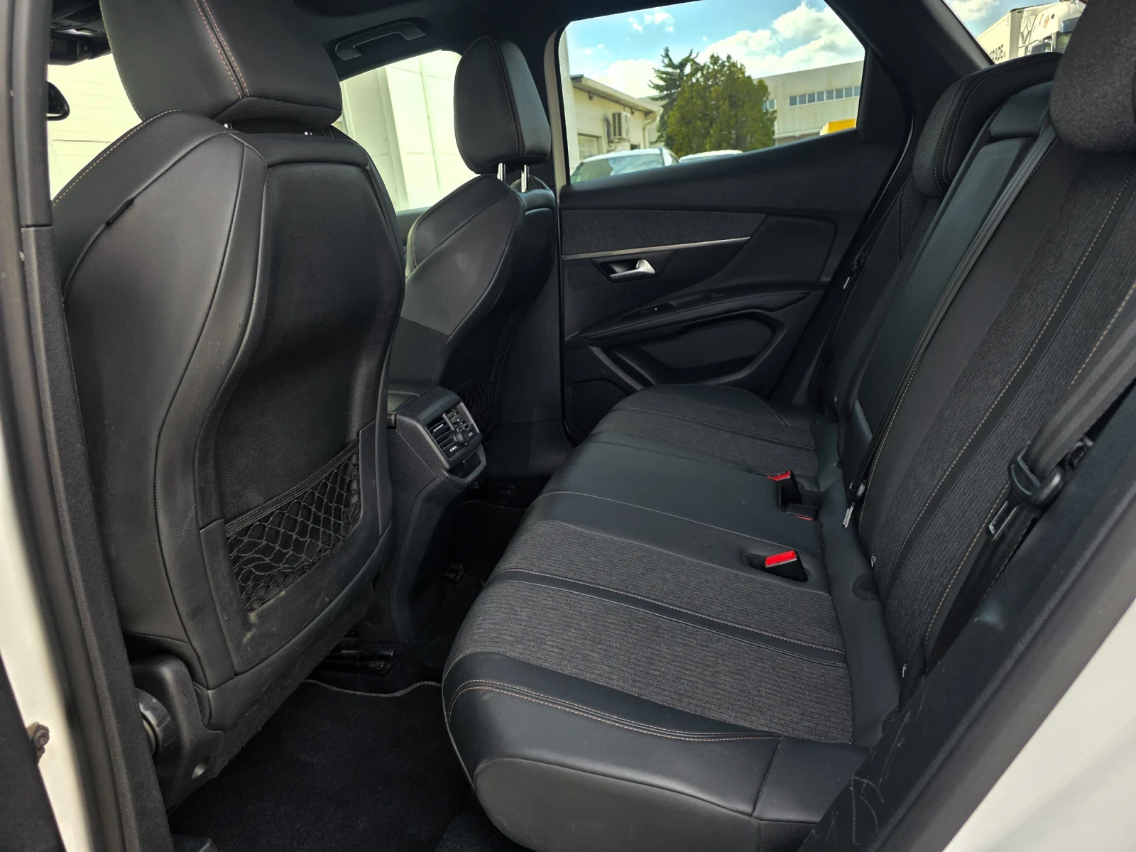 Peugeot 3008 1.6 Puretech GT Line * Panorama* , снимка 12 - Автомобили и джипове - 54130179