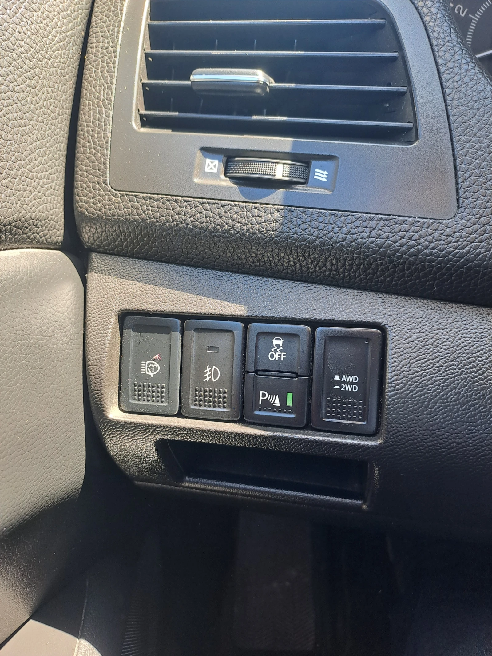 Suzuki Kizashi 2.4i 178k.c. 4X4 , снимка 10 - Автомобили и джипове - 54428332