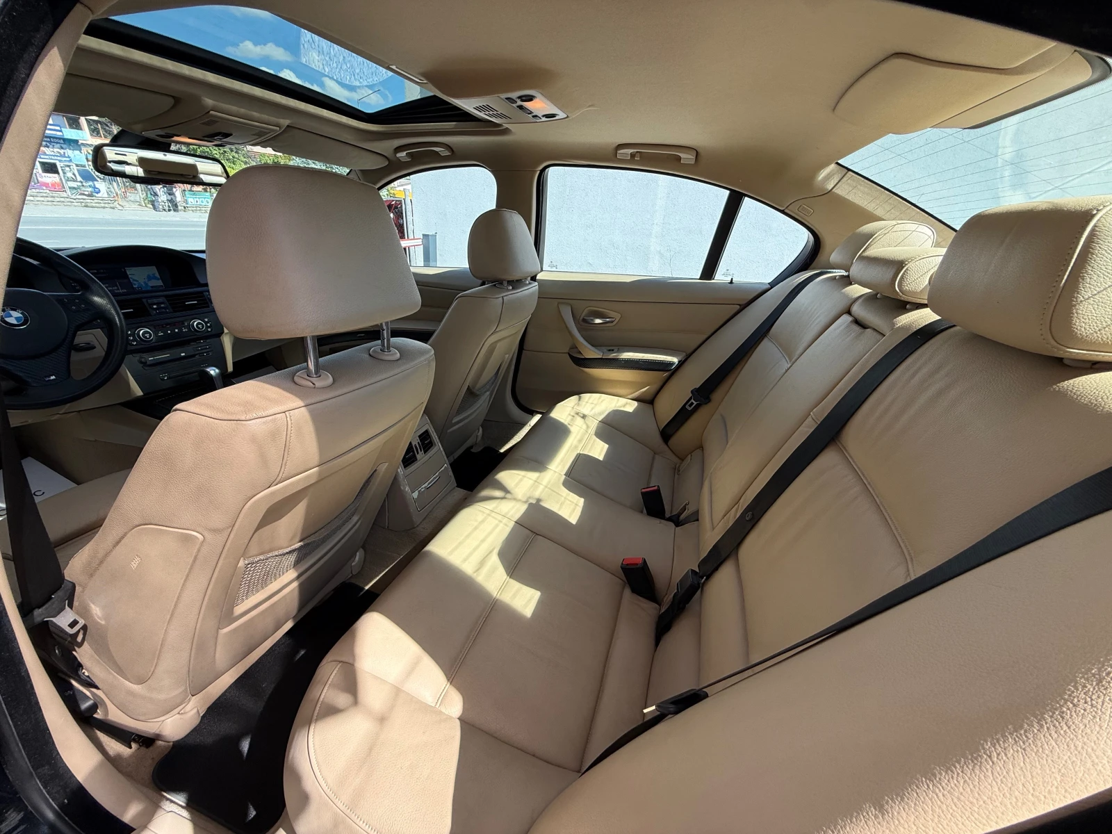 BMW 330 D ЗАДНО M PACK NAVI RECARO XENON AUTOMATIC, снимка 9 - Автомобили и джипове - 54596760