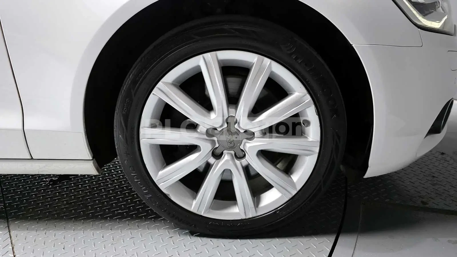 Audi A6 3.0TDI QUATTRO| ПОДГРЕВ| CAM| ШИБИ| ВКЛ.ТЕХНОТЕСТ, снимка 17 - Автомобили и джипове - 54628228