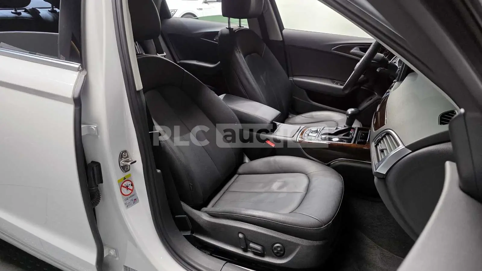 Audi A6 3.0TDI QUATTRO| ПОДГРЕВ| CAM| ШИБИ| ВКЛ.ТЕХНОТЕСТ, снимка 10 - Автомобили и джипове - 54628228