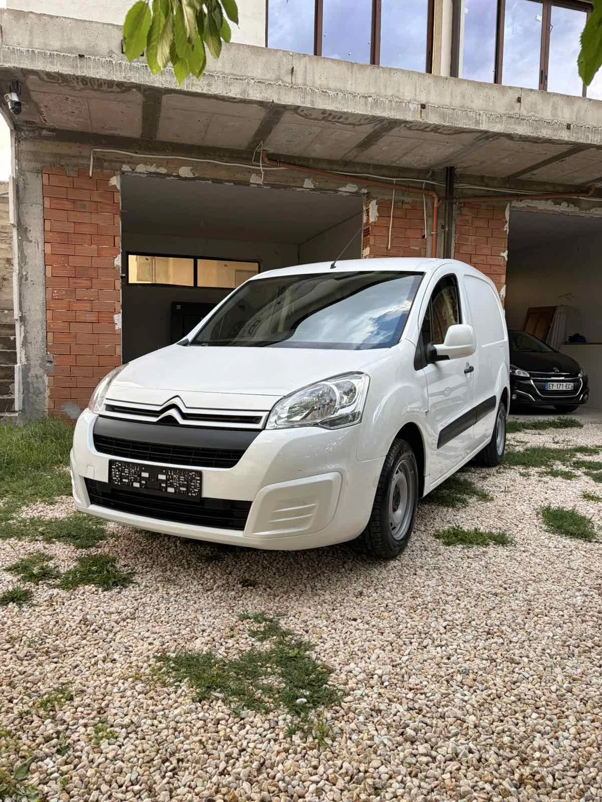 Citroen Berlingo 1.6/EURO6/ПЕРФЕКТНО СЪСТОЯНИЕ!, снимка 2 - Автомобили и джипове - 54704699