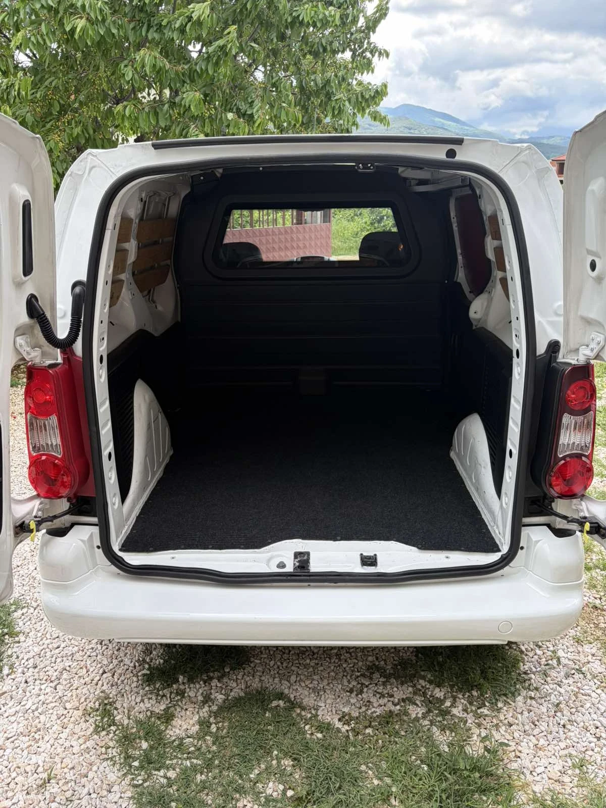 Citroen Berlingo 1.6/EURO6/ПЕРФЕКТНО СЪСТОЯНИЕ!, снимка 7 - Автомобили и джипове - 54704699