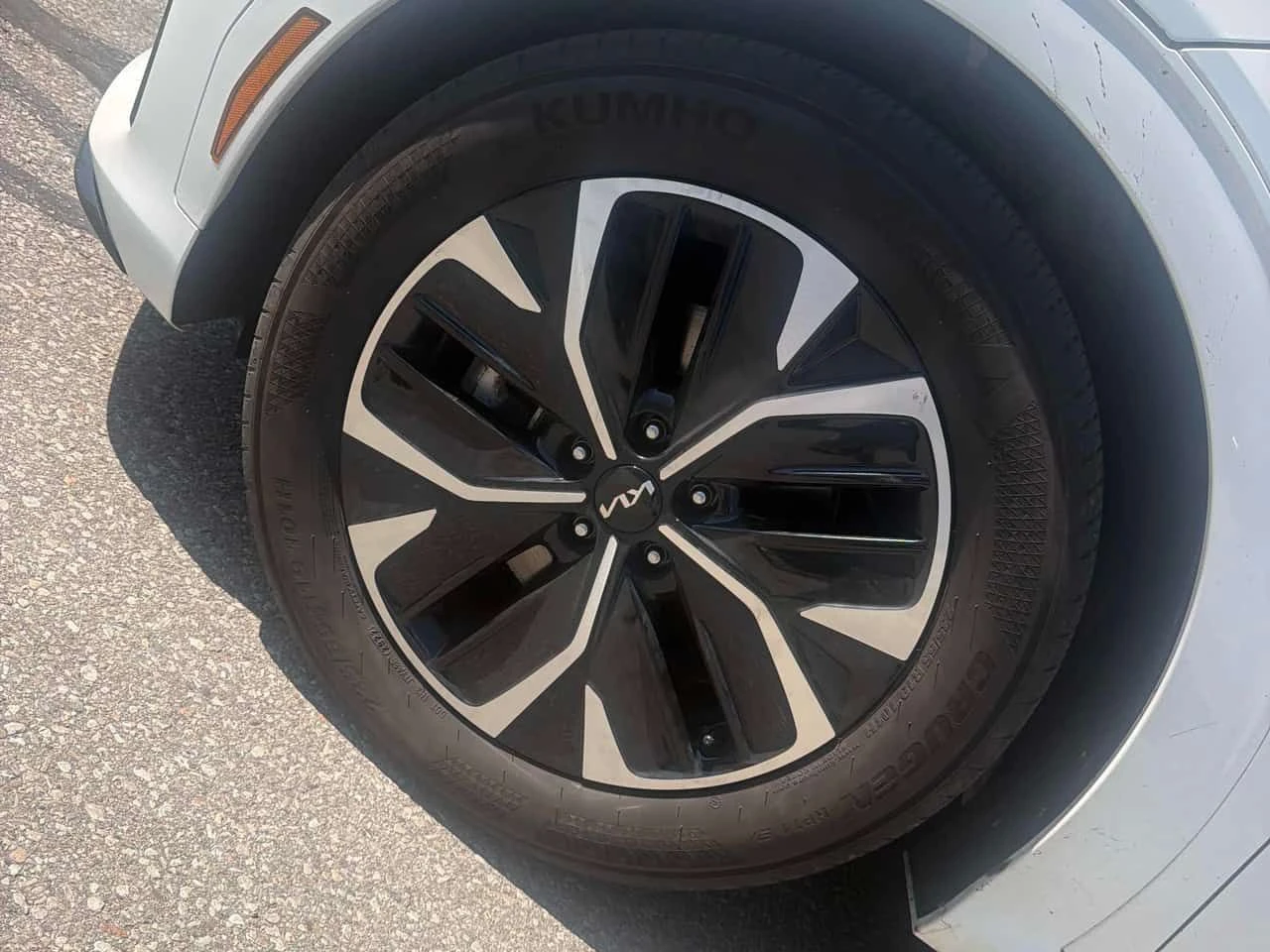 Kia EV6 AWD Long Range w/GT Line Pkg  CARFAX, снимка 7 - Автомобили и джипове - 54720902