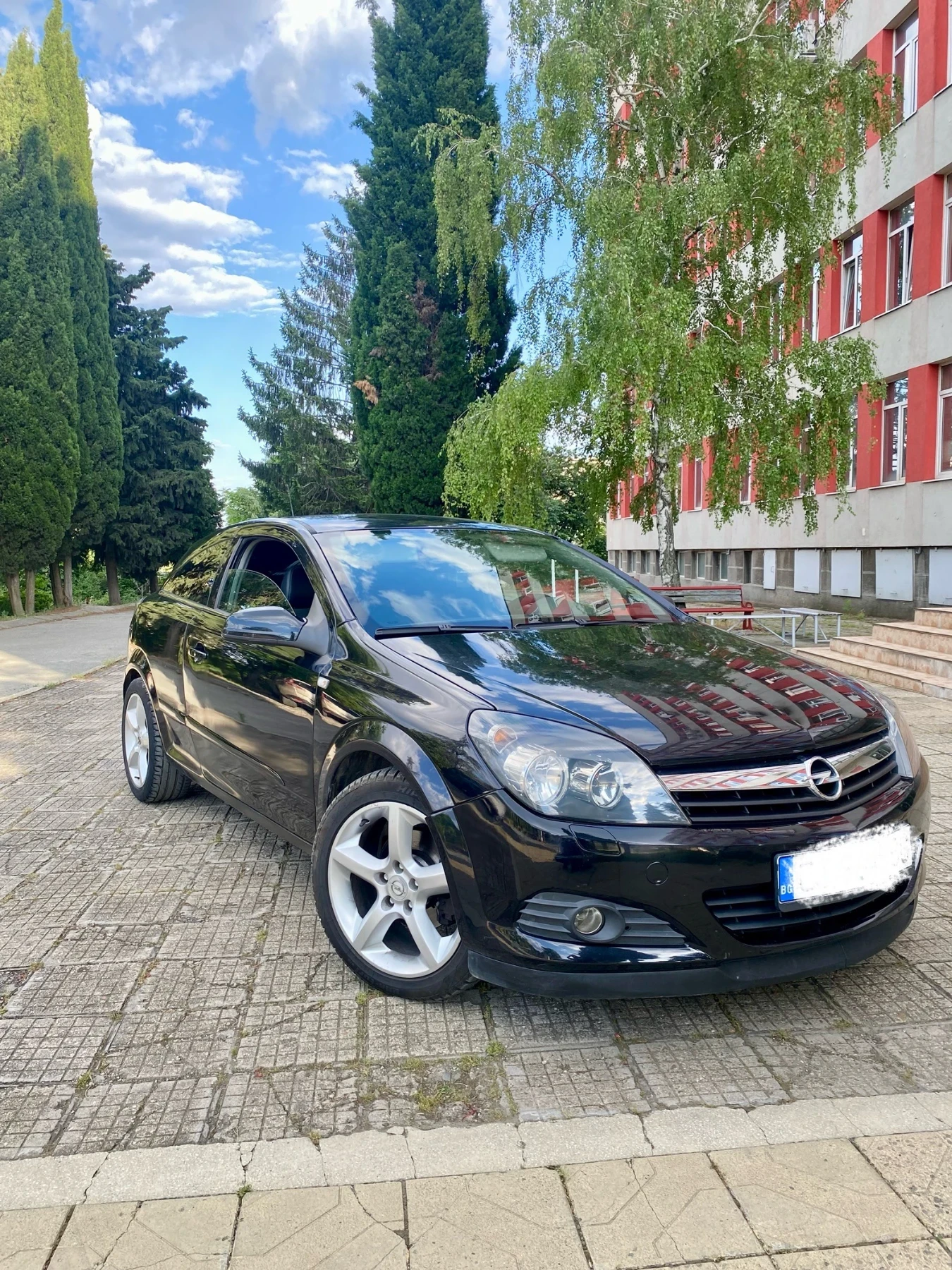 Opel Astra GTC  H, снимка 3 - Автомобили и джипове - 54982012