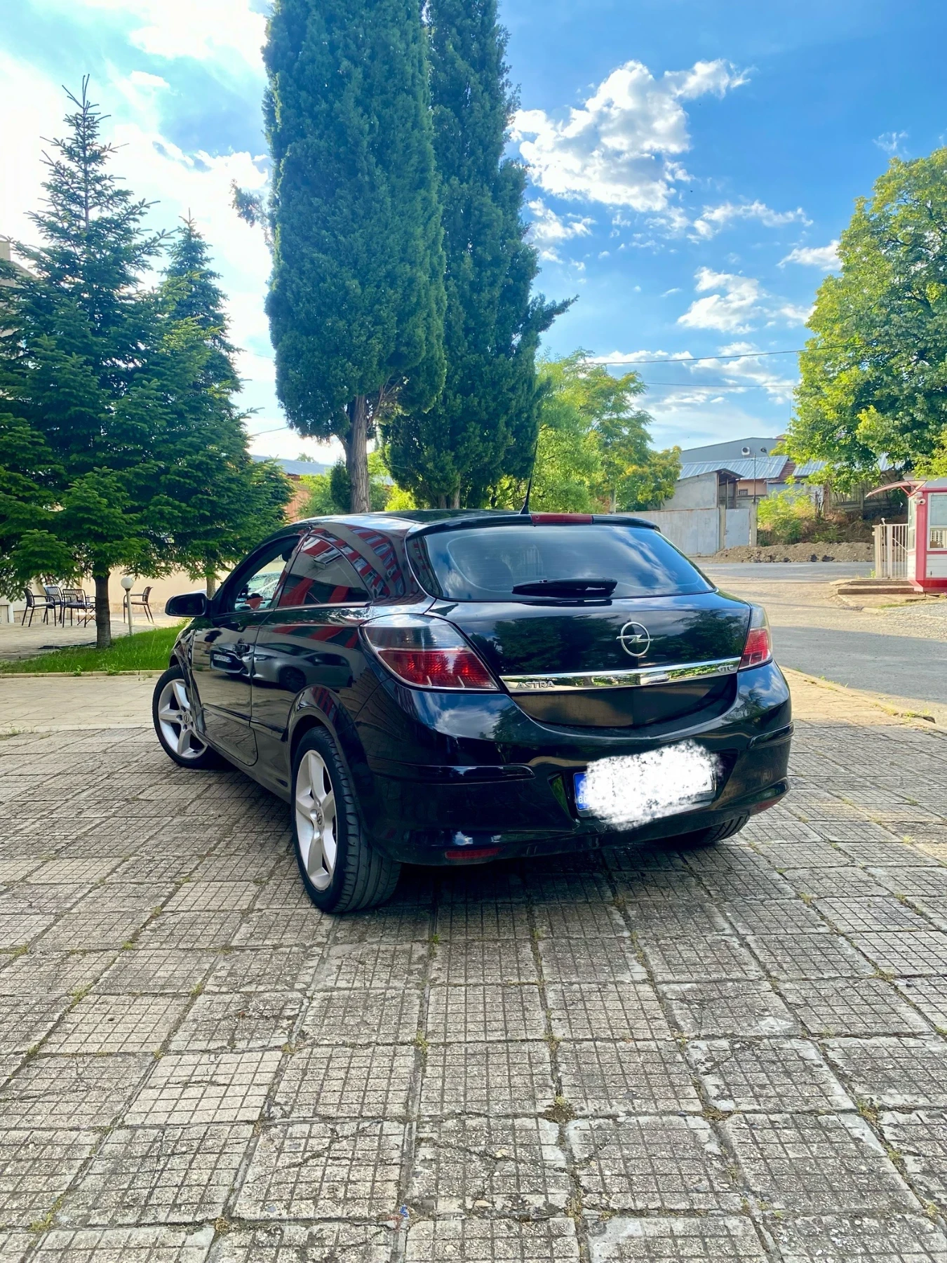 Opel Astra GTC  H, снимка 4 - Автомобили и джипове - 54982012