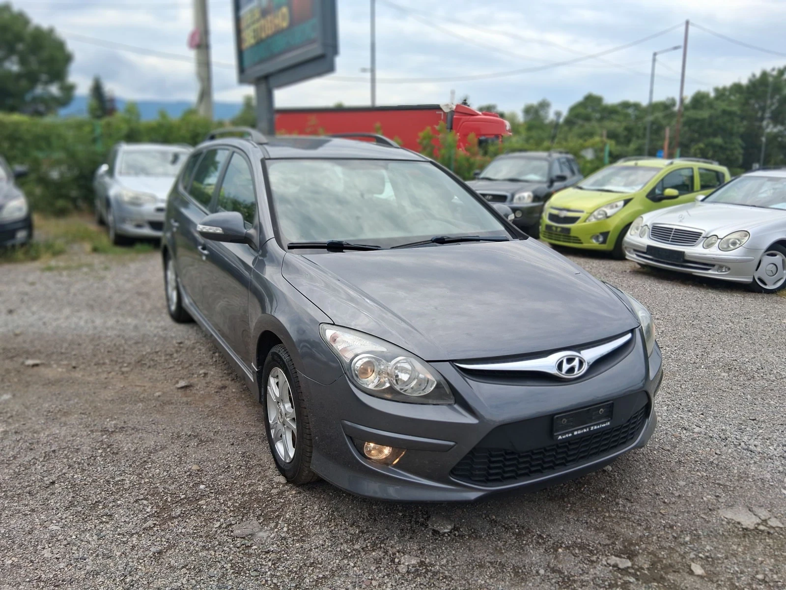 Hyundai I30 1.6 PREMIUM като нова , снимка 3 - Автомобили и джипове - 55135502
