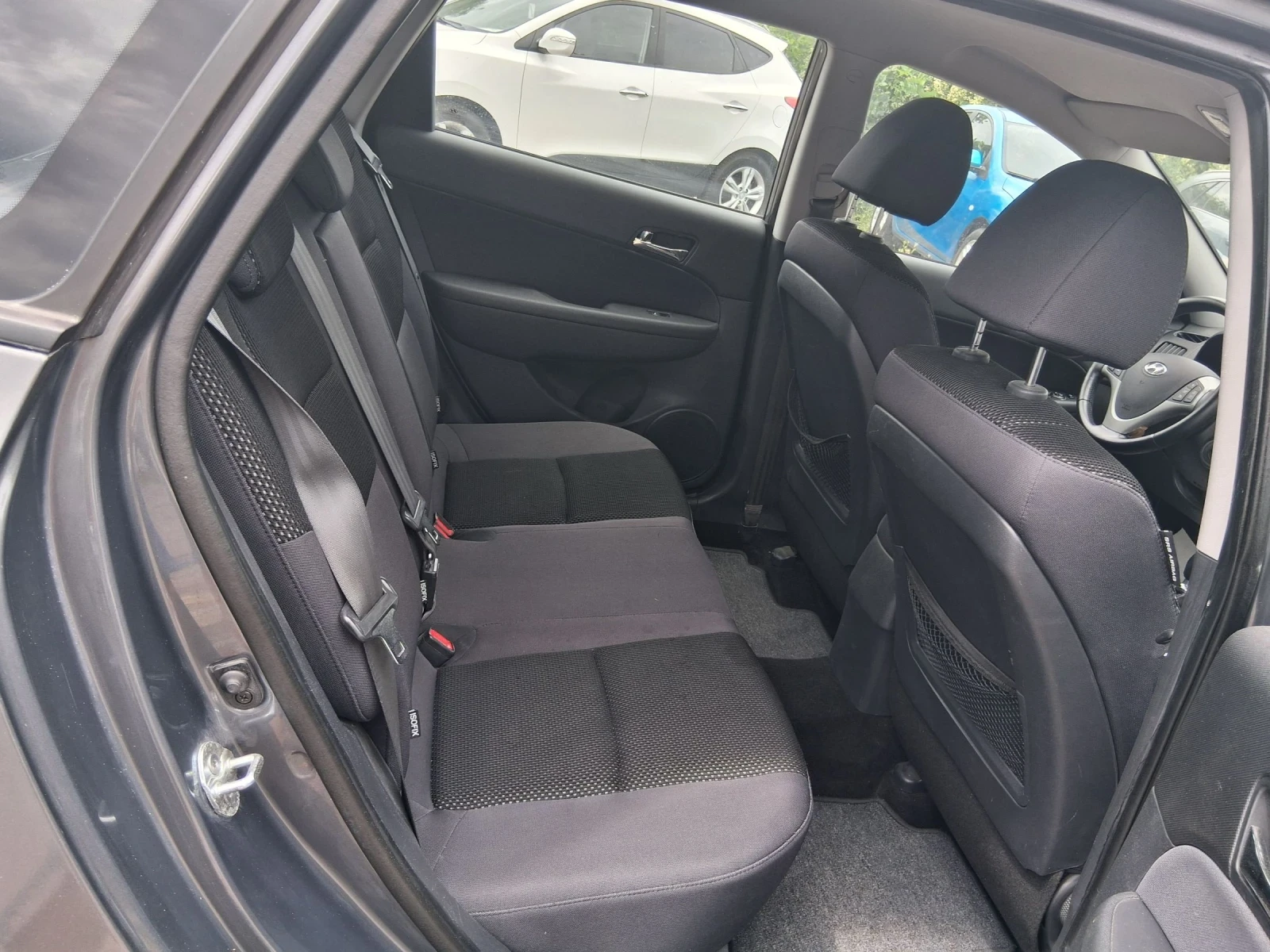 Hyundai I30 1.6 PREMIUM като нова , снимка 14 - Автомобили и джипове - 55135502
