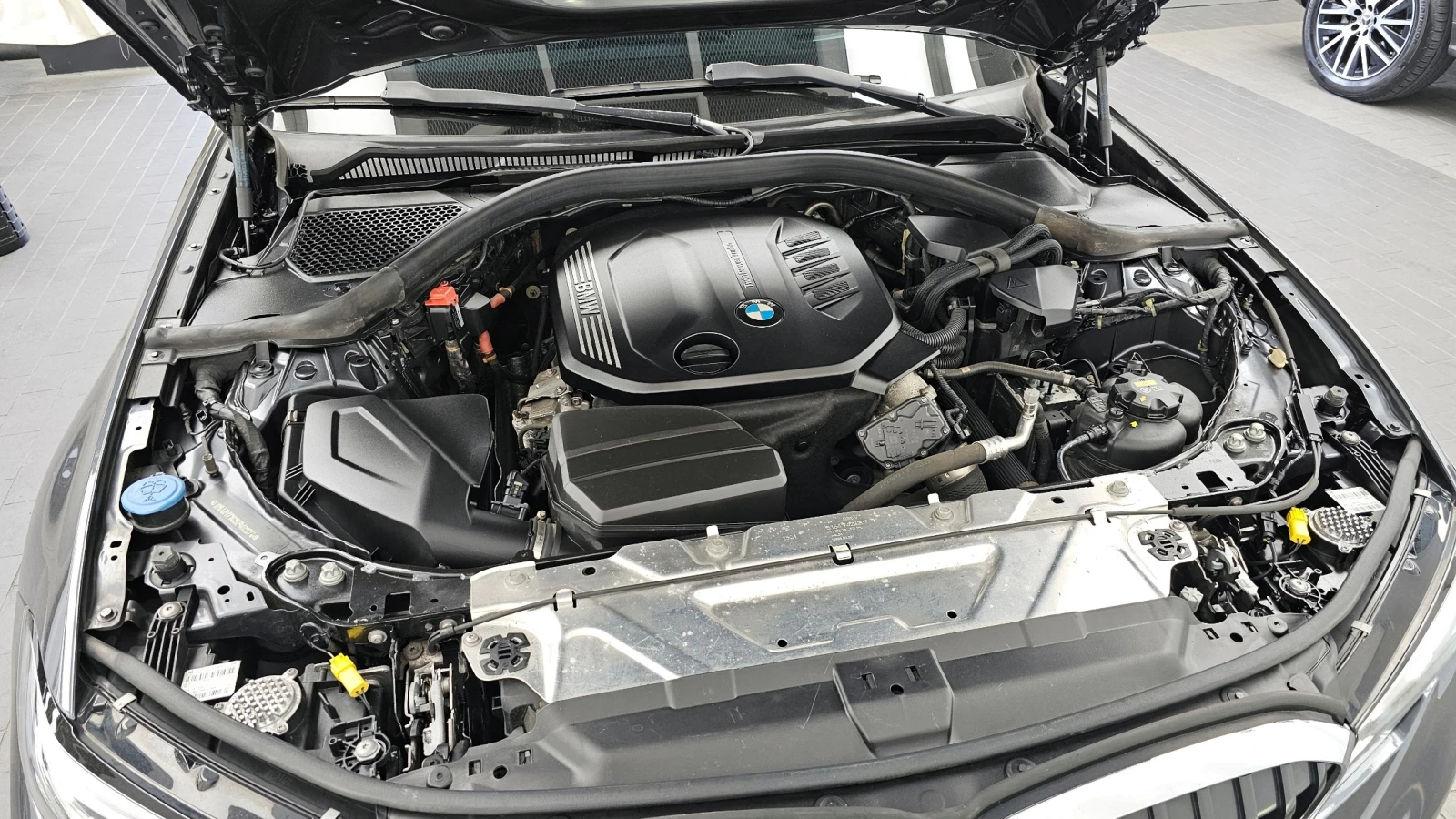 BMW 320 d xDrive M Sport, снимка 6 - Автомобили и джипове - 55477352
