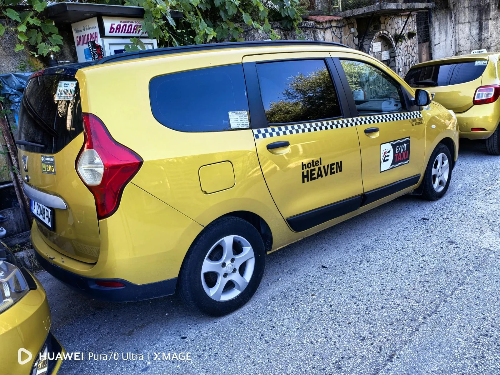Dacia Lodgy 1, 6 83кс, снимка 4 - Автомобили и джипове - 55565558