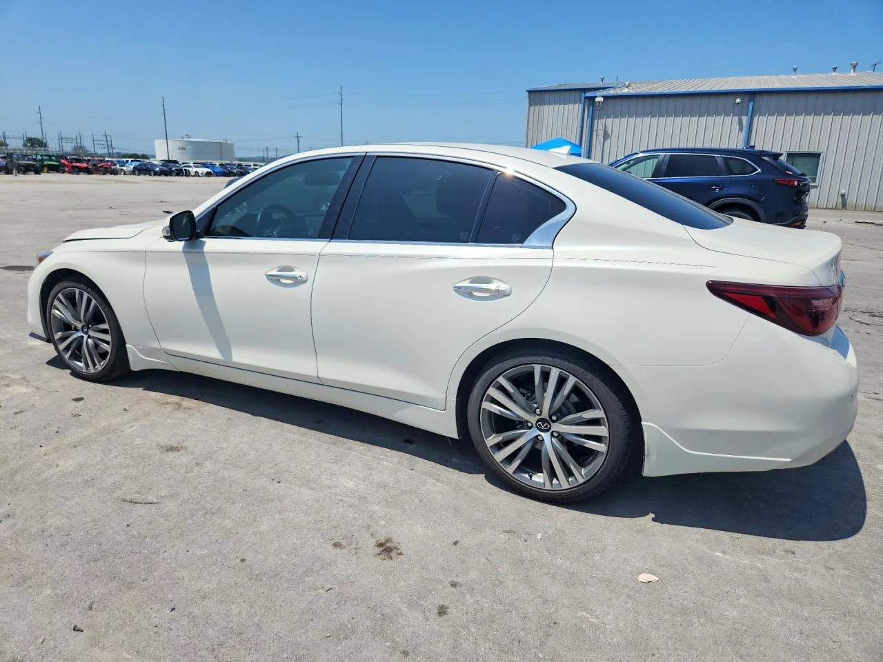 Infiniti Q50 3.0l Sensory, снимка 2 - Автомобили и джипове - 55893038