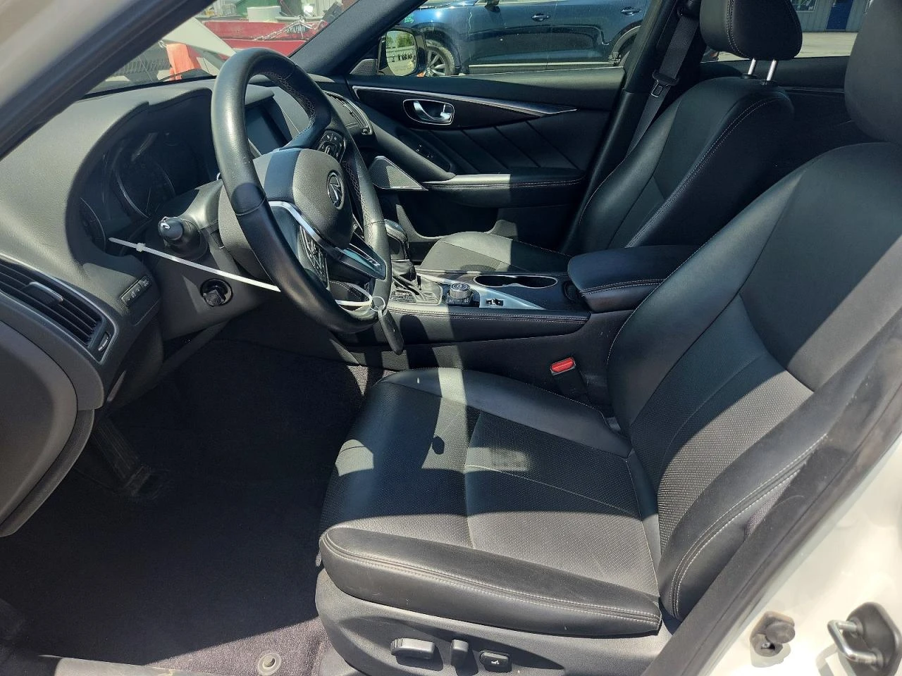 Infiniti Q50 3.0l Sensory, снимка 7 - Автомобили и джипове - 55893038