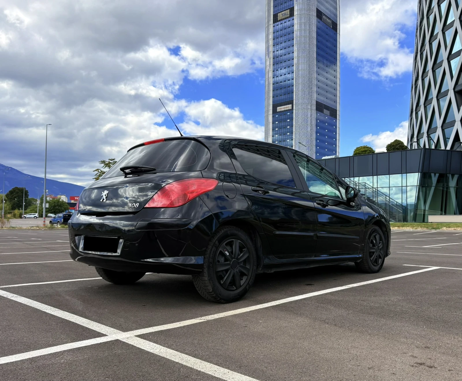 Peugeot 308 1.6 HDI | + ПОДАРЪК, снимка 7 - Автомобили и джипове - 56246706