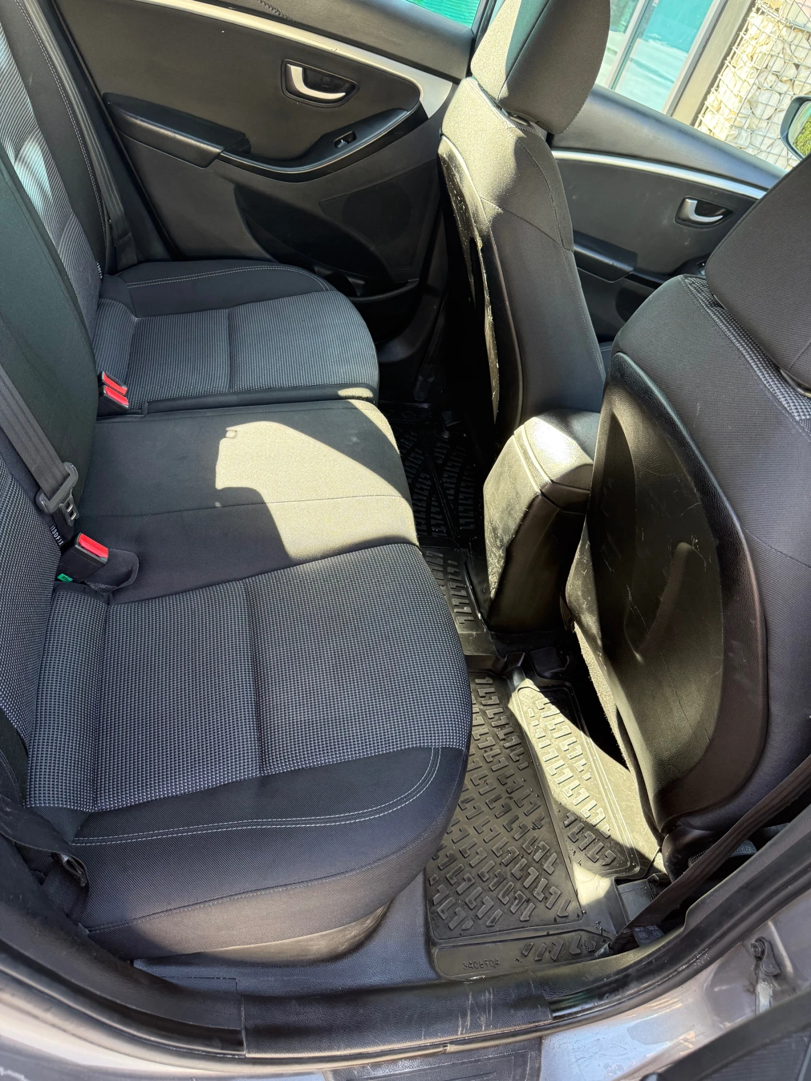 Hyundai I30 1.4 CRDI, снимка 13 - Автомобили и джипове - 56326243