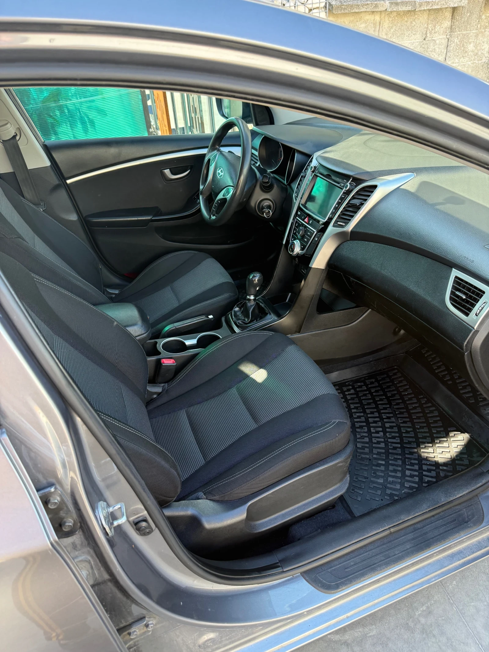 Hyundai I30 1.4 CRDI, снимка 11 - Автомобили и джипове - 56326243