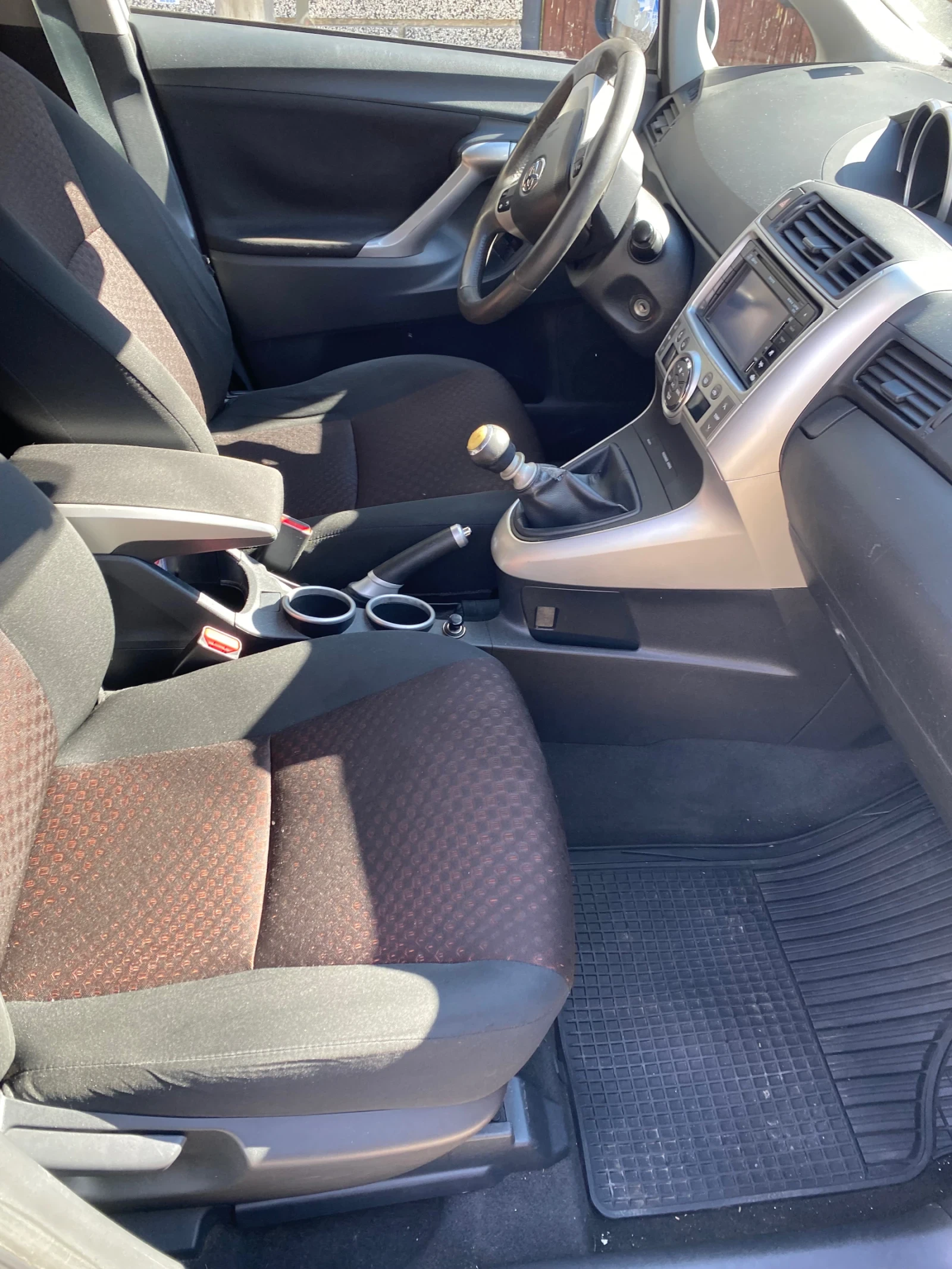 Toyota Verso, снимка 10 - Автомобили и джипове - 56566235