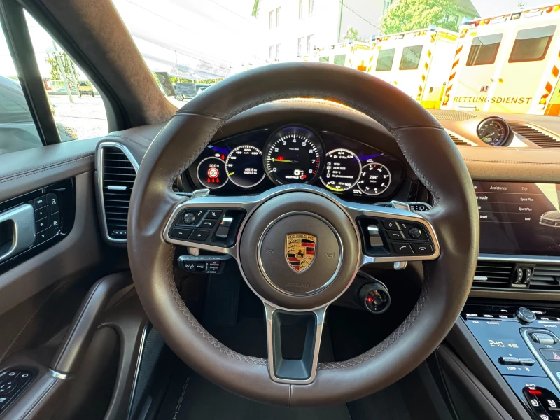 Porsche Cayenne E-Hybrid, снимка 10 - Автомобили и джипове - 51568311