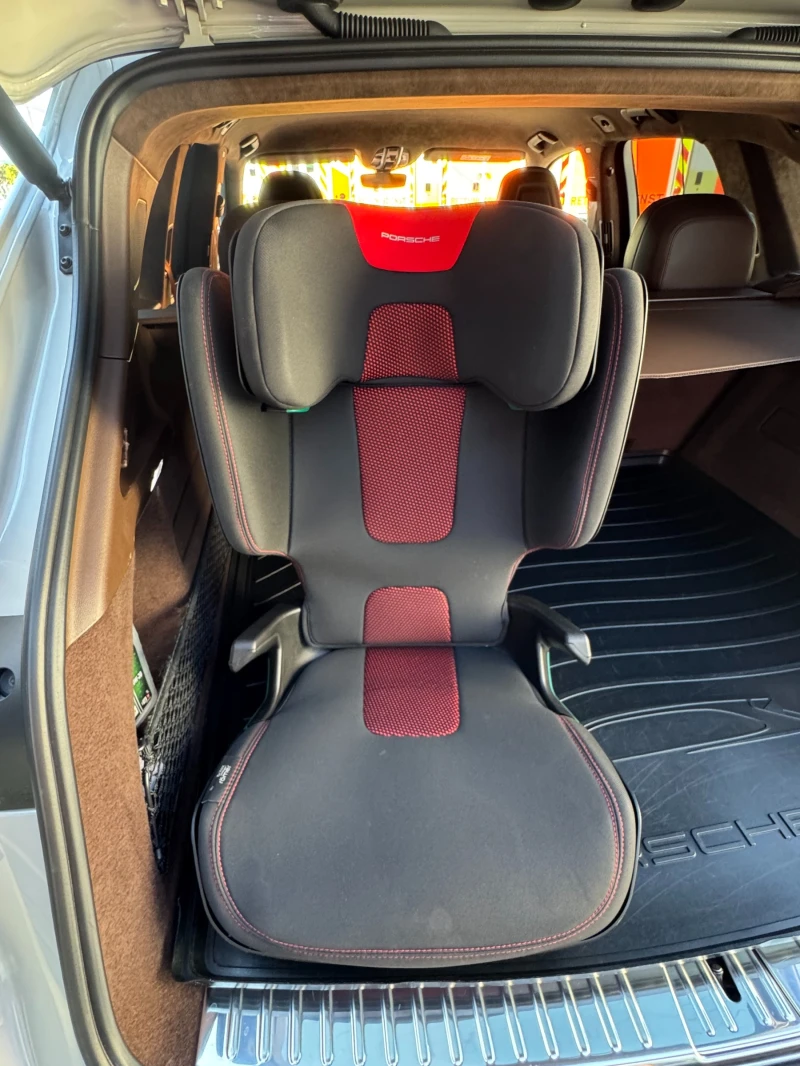 Porsche Cayenne E-Hybrid, снимка 8 - Автомобили и джипове - 51568311