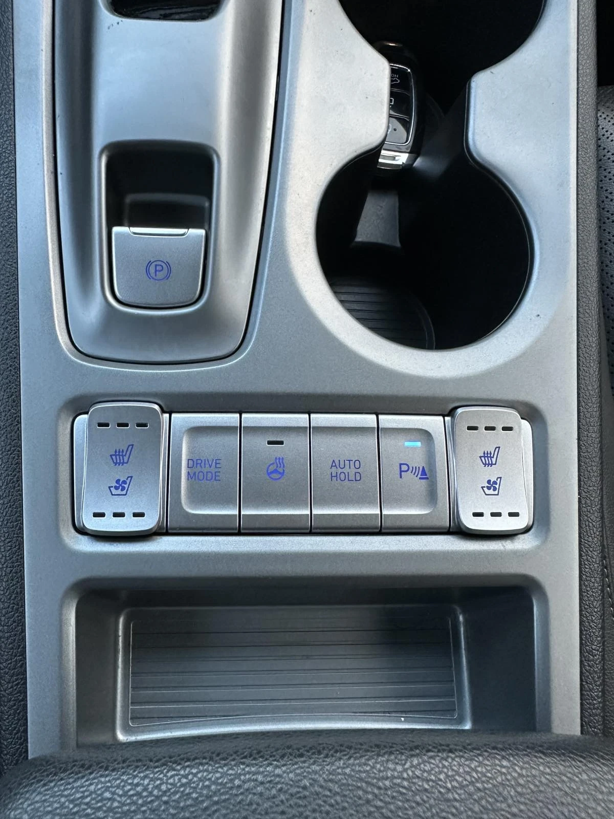 Hyundai Kona 64KWh/PREMIUM/SOH100%/BLUELINK/HEADUP/KRELL | Mobile.bg � ����������� 11