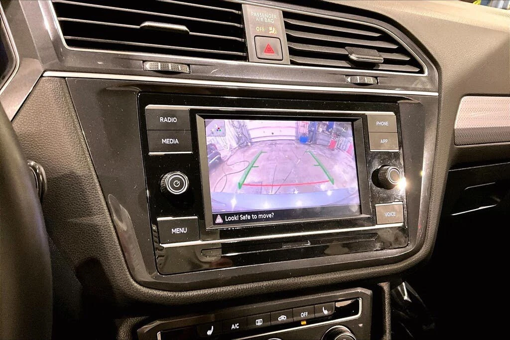 VW Tiguan S 4Motion* АвтоКредит* (Цена до БГ) , снимка 7 - Автомобили и джипове - 53976458