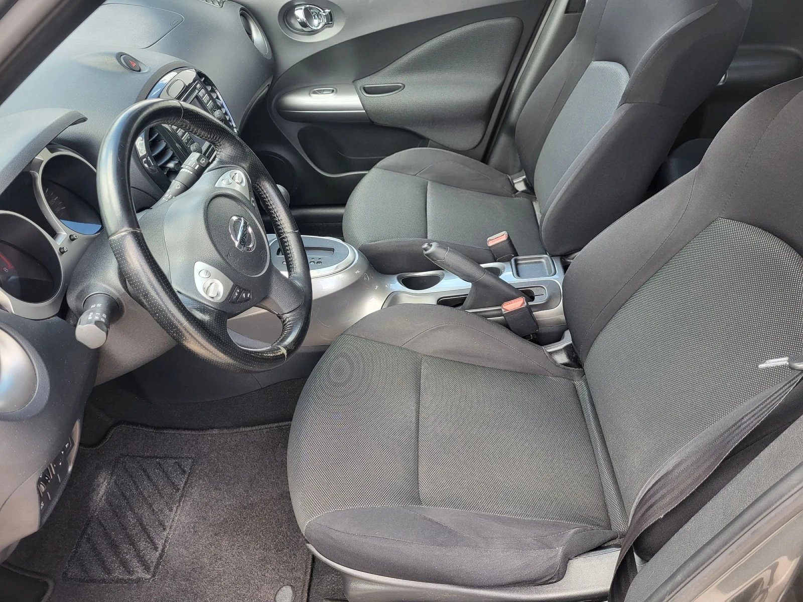 Nissan Juke 1.6i-automatik, снимка 11 - Автомобили и джипове - 54349988