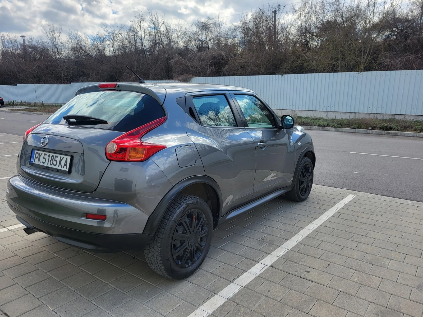 Nissan Juke 1.6i-automatik, снимка 3 - Автомобили и джипове - 54349988