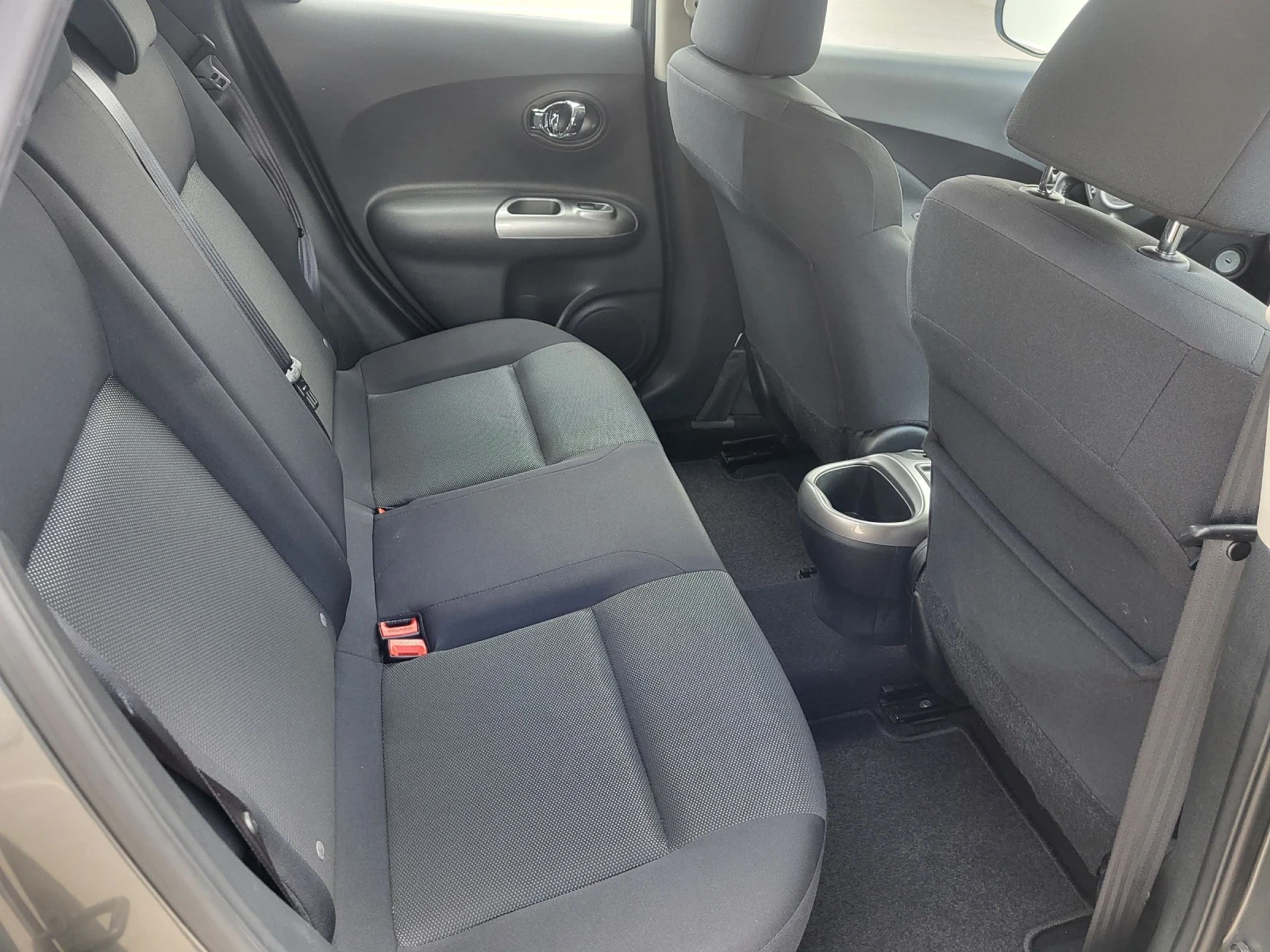 Nissan Juke 1.6i-automatik, снимка 10 - Автомобили и джипове - 54349988